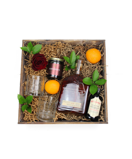 A timeless classic reimagined, the Old Fashioned gift crate is the perfect treat for any bourbon lover.