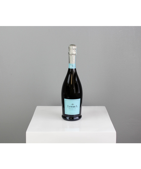 Casablanca is an opulent Valentine's Day arrangement that exudes romance and luxury.