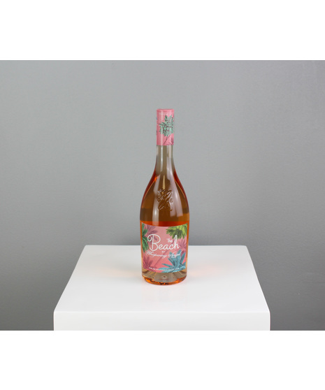 Refreshingly fruity, this Rosé is like a sip of summer! It's packed with deliciously ripe summer fruits.