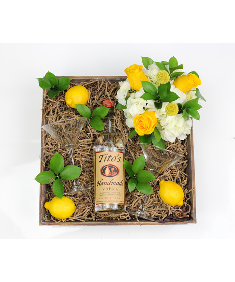 Turn sour into spectacular with When Life Gives You Lemons—a vibrant gift crate designed for lemon drop martini lovers. 