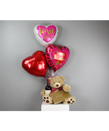 Casablanca is an opulent Valentine's Day arrangement that exudes romance and luxury.